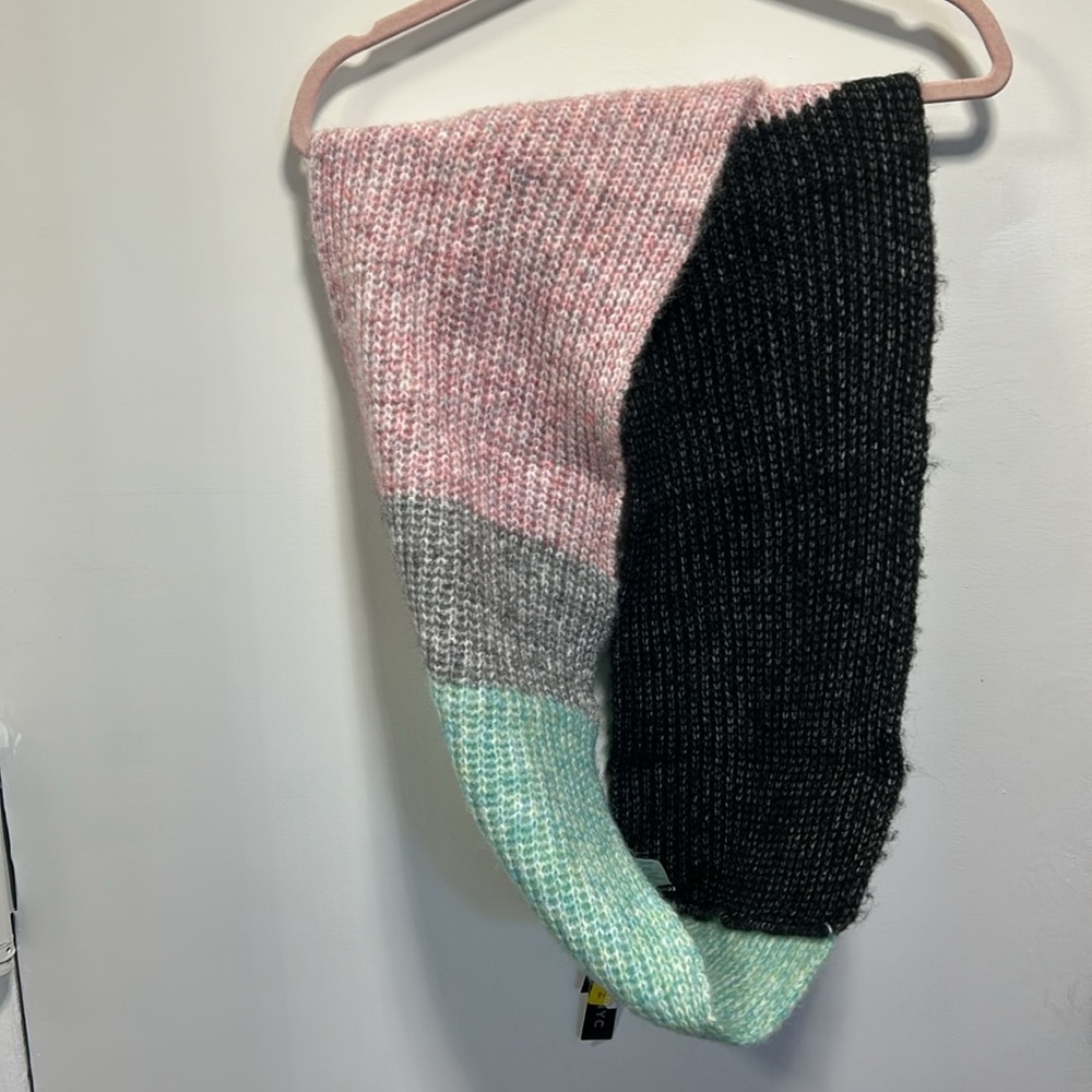 Scarf - Picture 3 of 5